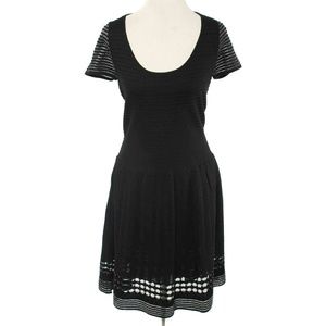 JUST TAYLOR Black & Silver Flare Knit Short Sleeve Dress